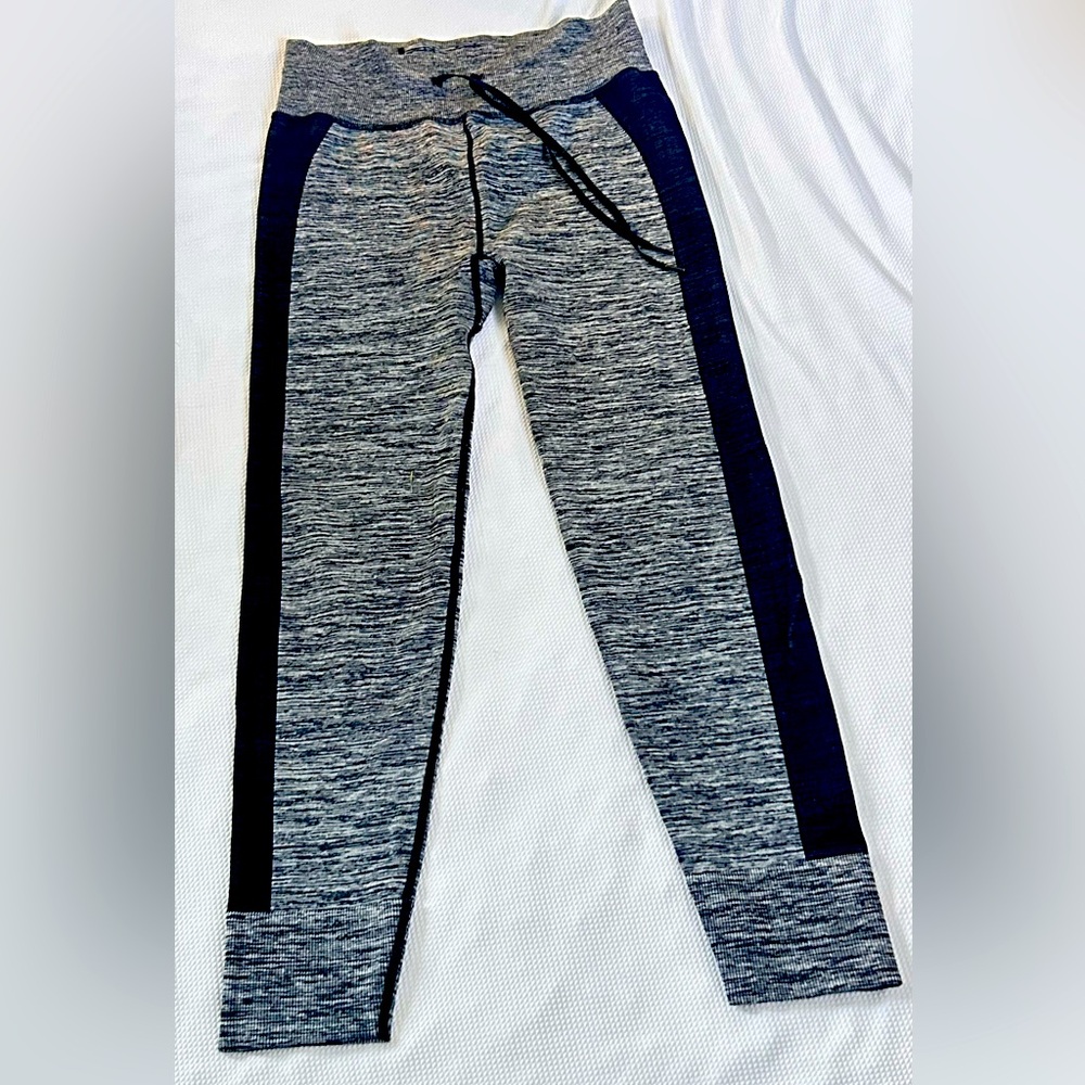 PINK active leggings